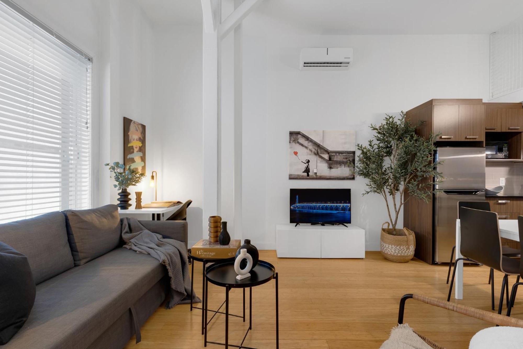 Liv Mtl Main Apart otel Montréal Dış mekan fotoğraf