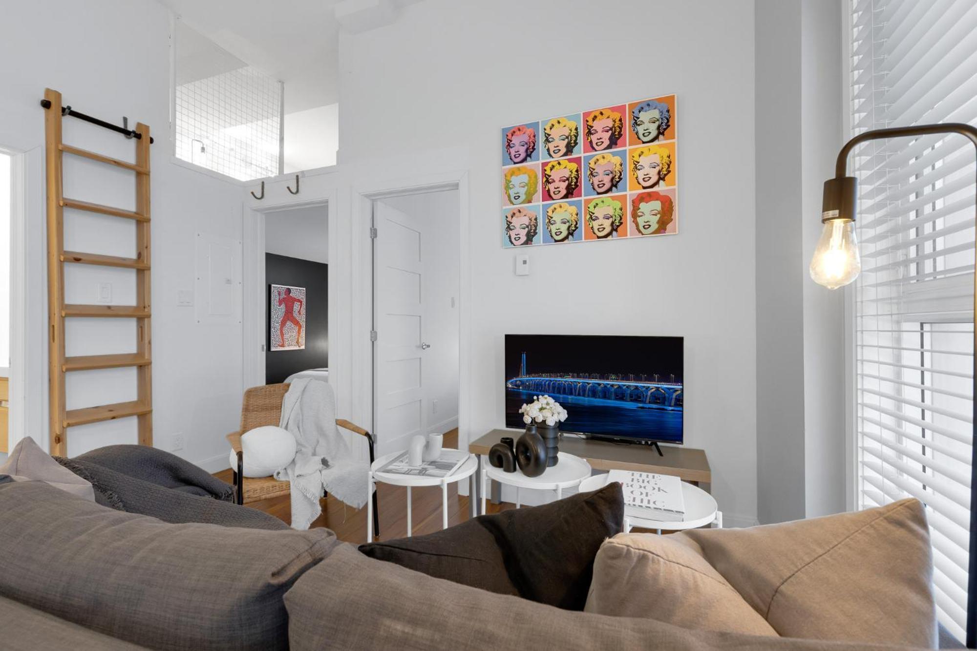 Liv Mtl Main Apart otel Montréal Dış mekan fotoğraf